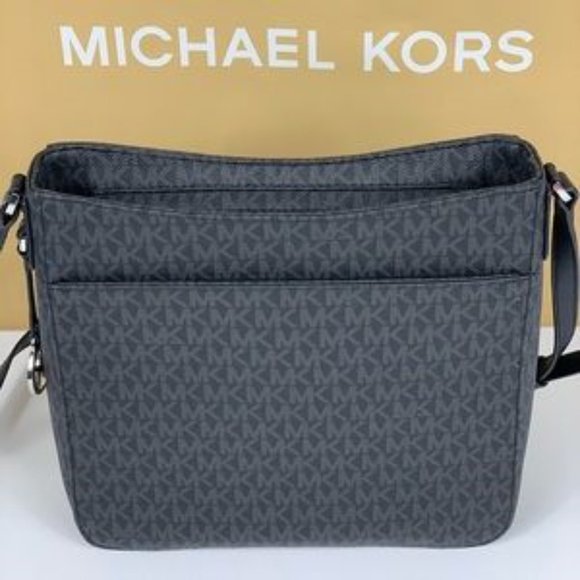 🌺NWT Michael Kors LG Crossbody Bag Black - Picture 3 of 8
